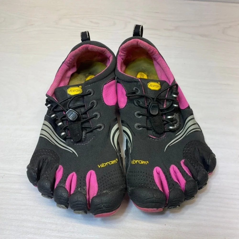 Vibram Womens 38 FiveFingers Bikila EVO Shoes Black Pink 14W3503 Barefoot